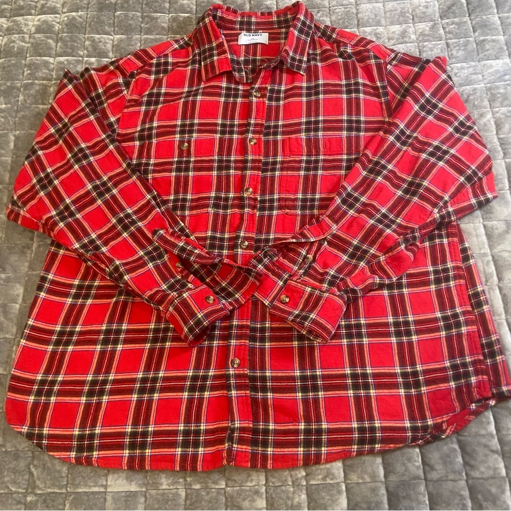 Old Navy Red and Black Plaid Men's Shirt